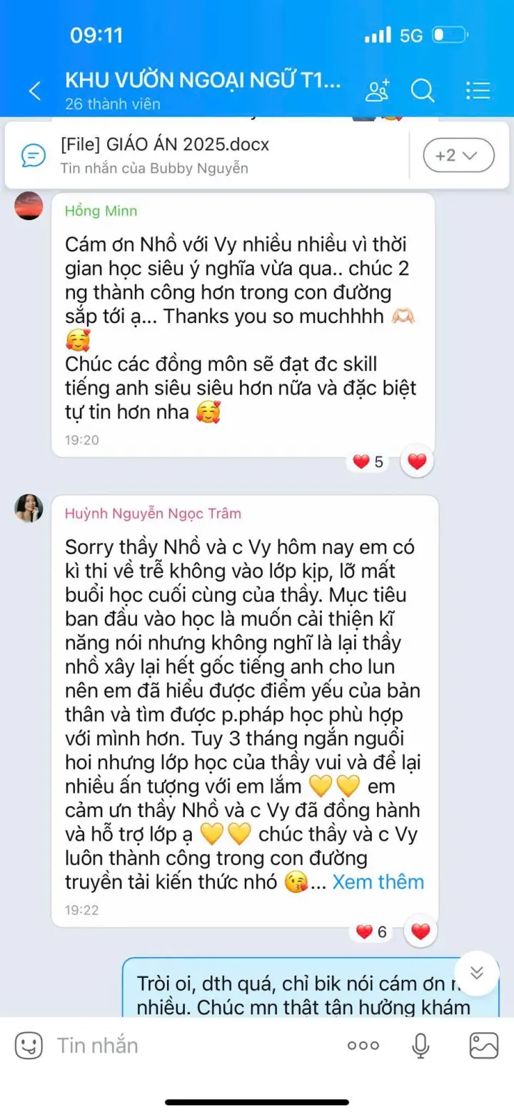 Tin nhắn nhóm Khu vườn ngoại ngữ: Hồng Minn và Ngọc Trâm cảm ơn thầy sau khóa học